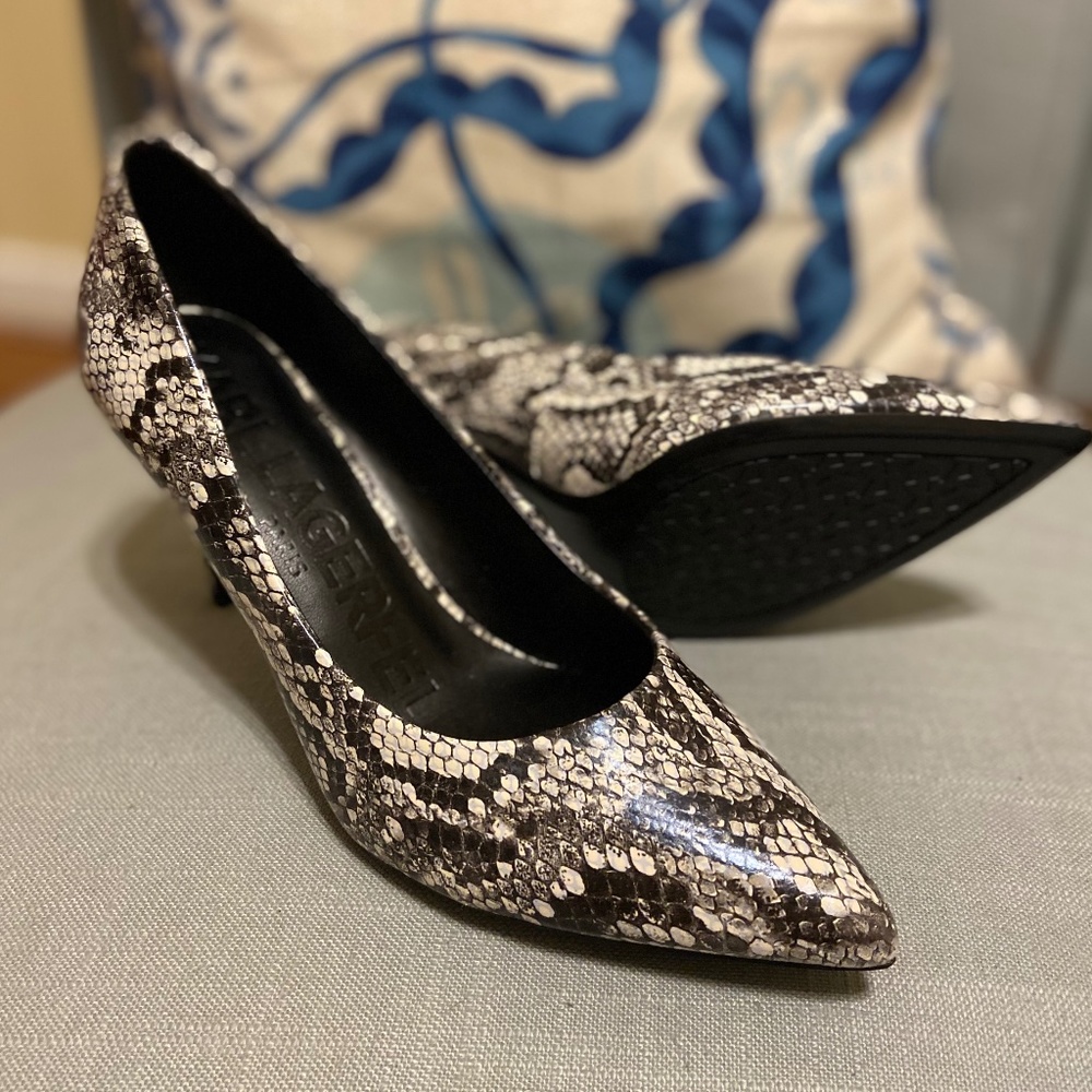 KARL LAGERFELD PARIS Royale Snakeskin Embossed Leather Pumps Size 8